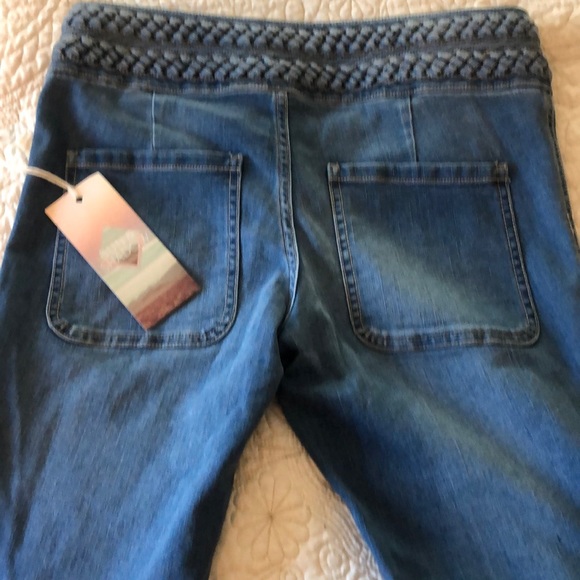 Jeans - Picture 3 of 4